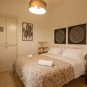  Apartment Casa Medici Riccardi - 50mt Da Piazza Duomo